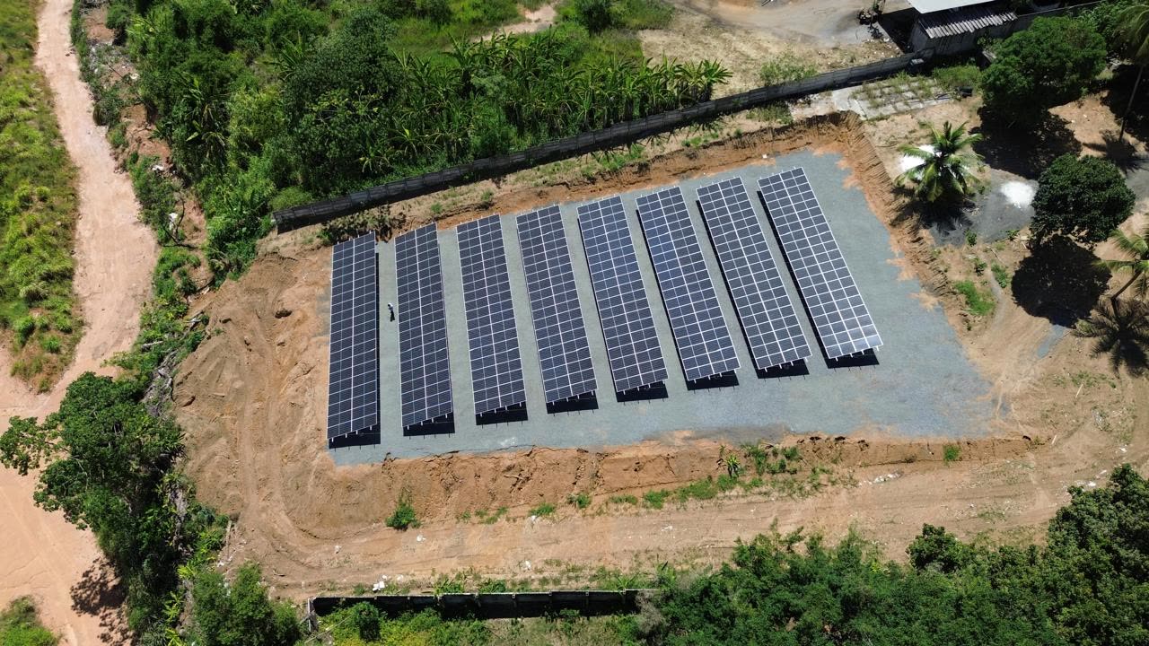 Usina solar instalada em construtora